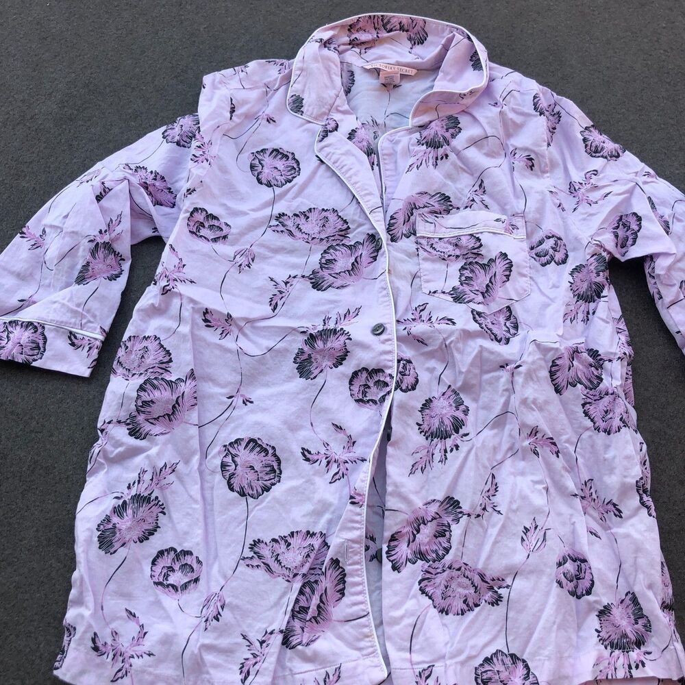 VS pajama top medium lilac purple flowers button up light A13